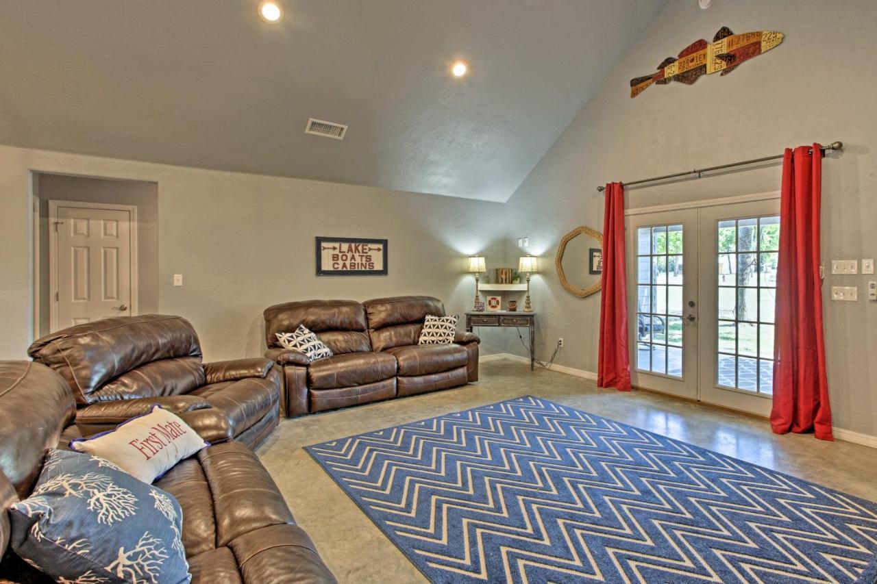 Modern Retreat With Gas Grill - Walk To Lake Texoma! Kingston Luaran gambar
