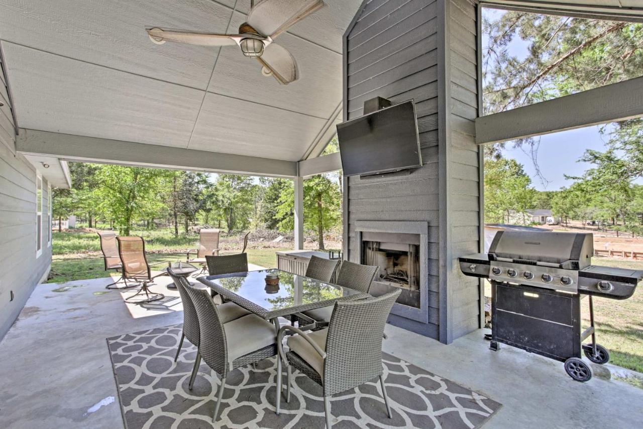 Modern Retreat With Gas Grill - Walk To Lake Texoma! Kingston Luaran gambar