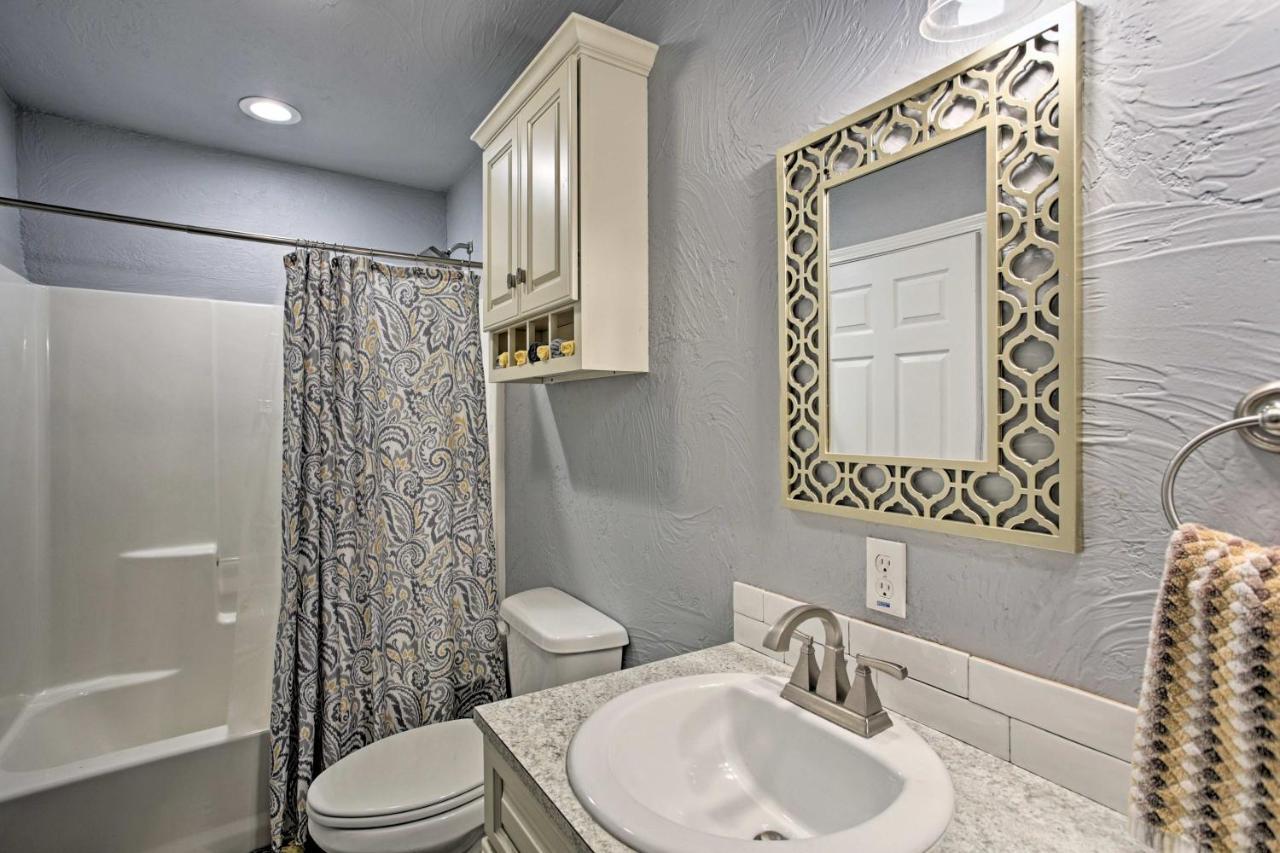 Modern Retreat With Gas Grill - Walk To Lake Texoma! Kingston Luaran gambar